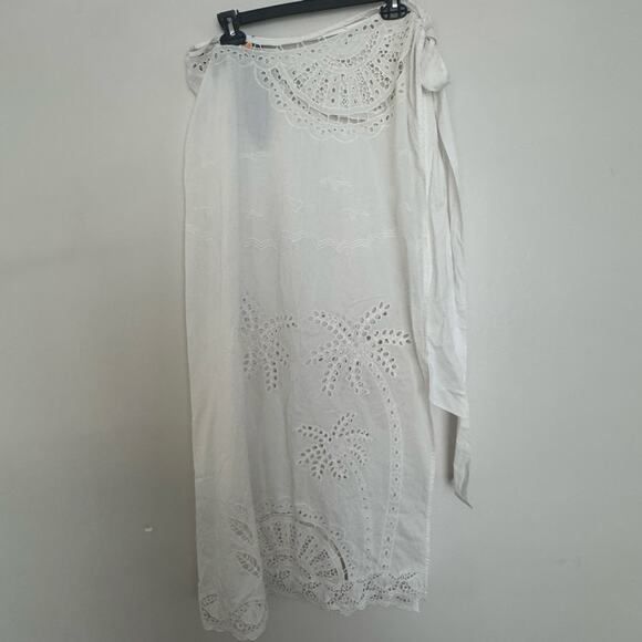Farm Rio Eyelet Sarong Coverup in White - Picture 5 of 6